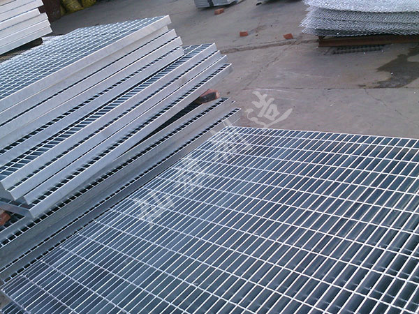 山東電廠平臺(tái)鋼格板圖片4