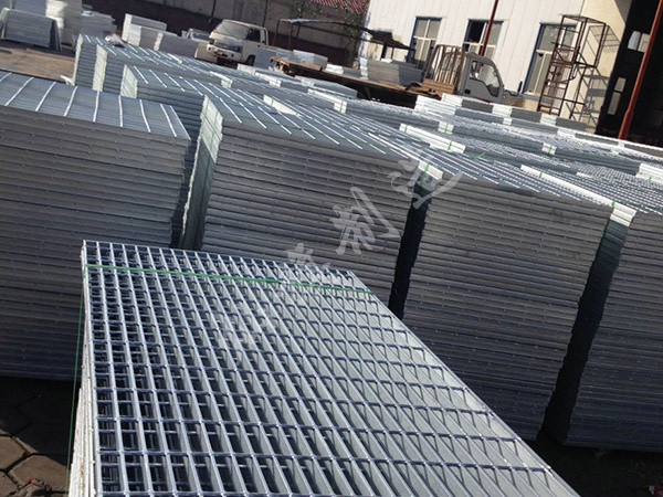 化工廠用鋼格板案例圖片2